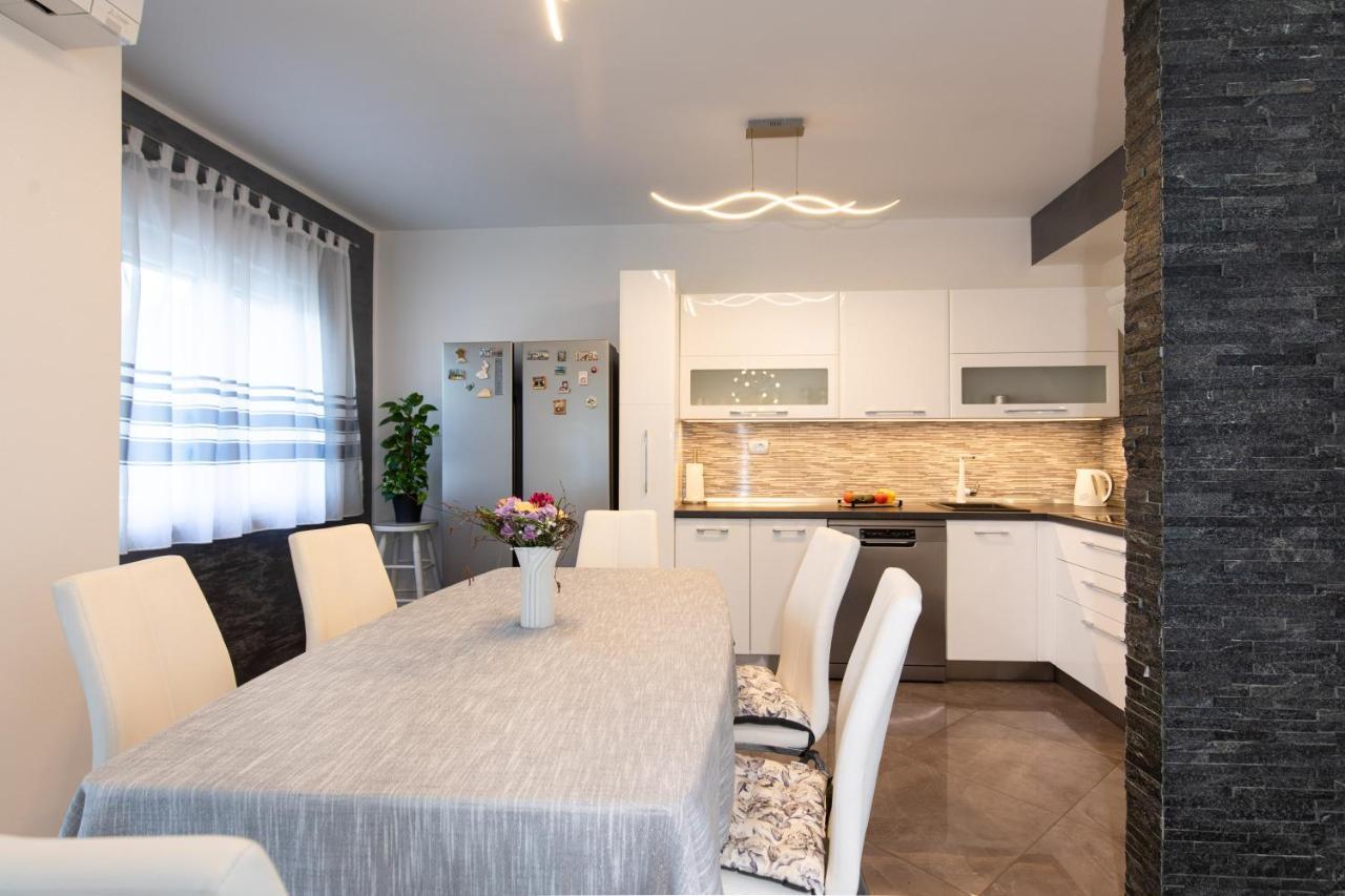 Villa Nina Baska Ngoại thất bức ảnh