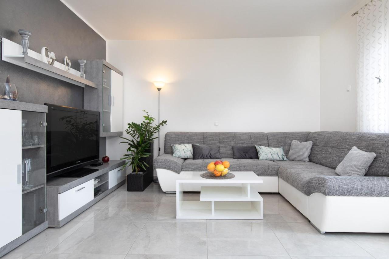 Villa Nina Baska Ngoại thất bức ảnh