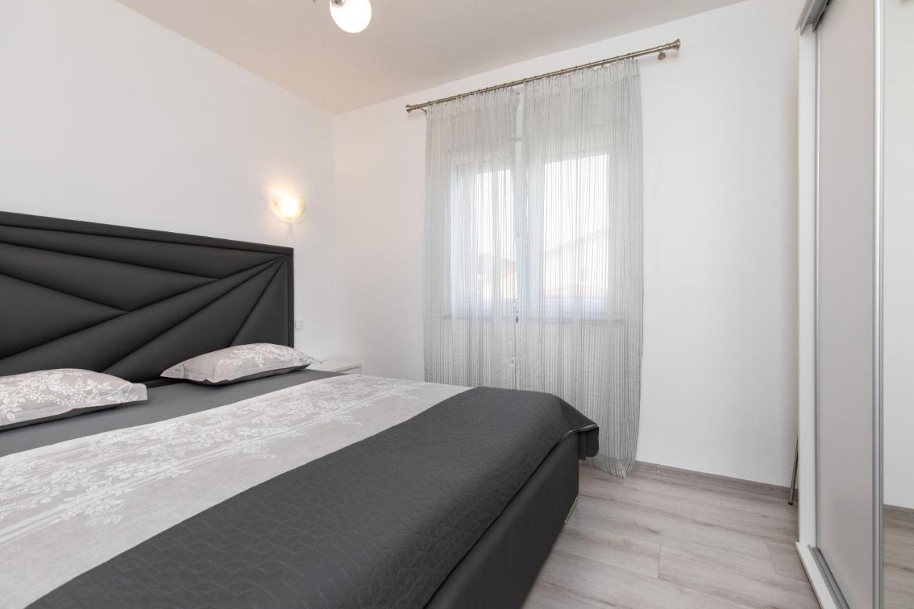 Villa Nina Baska Ngoại thất bức ảnh